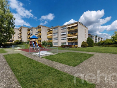 Top renovierte Wohnung in Familienquartier image 1