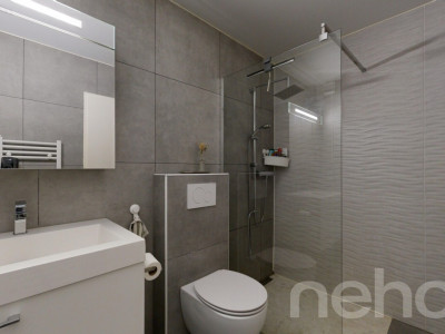 Top renovierte Wohnung in Familienquartier image 8