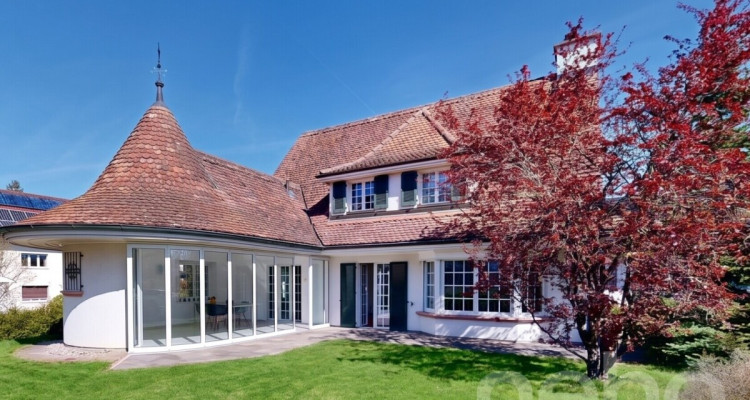 Exklusives 6.5-Zimmer-Landhaus an zentraler und dennoch ruhiger Lage image 11