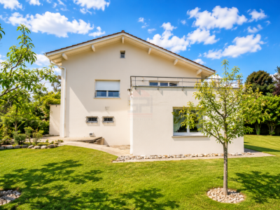 Élégante villa familiale avec grand jardin plat et fort potentiel à Founex image 2
