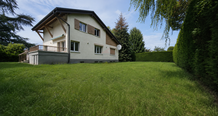 Élégante villa familiale dans un environnement résidentiel à Cointrin image 2