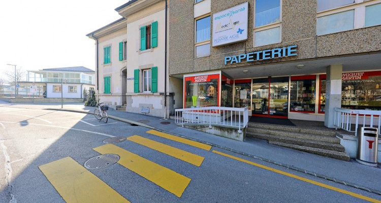 BUREAUX A LOUER - 2 bureaux + salle dattente - Centre Aigle image 5