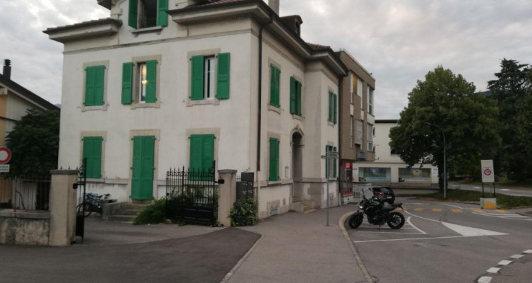 BUREAUX A LOUER - 2 bureaux + salle dattente - Centre Aigle image 6