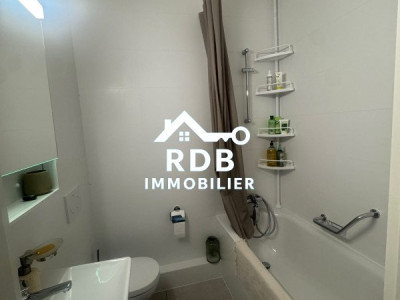 Appartement de 3 pièces au 5ème étage situé à Onex 1213 image 6