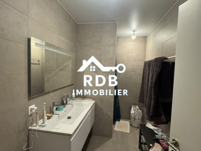 Appartement de 4 pièces au 2ème étage situé à Troinex 1256 image 8