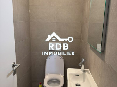 Appartement de 4 pièces au 2ème étage situé à Troinex 1256 image 10