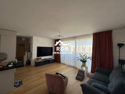 Appartement de 4 pièces au 2ème étage situé à Troinex 1256 image 1