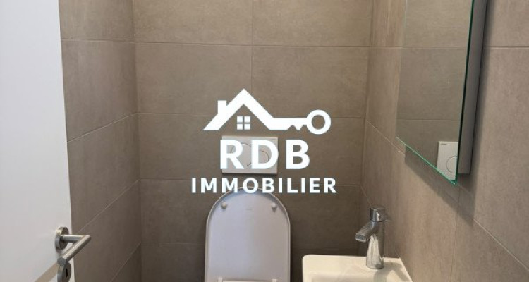 Appartement de 4 pièces au 2ème étage situé à Troinex 1256 image 10