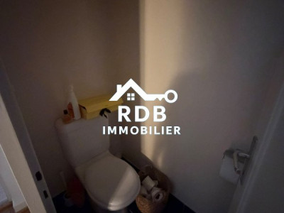 Appartement de 4 pièces au 1er étage situé à Acacias 1227 image 10