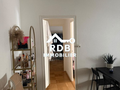 Appartement de 4 pièces au 1er étage situé à Acacias 1227 image 6