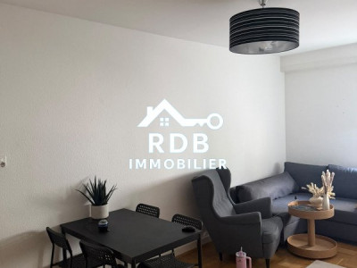 Appartement de 4 pièces au 1er étage situé à Acacias 1227 image 1
