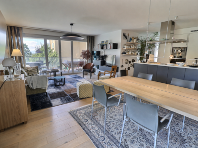 Très bel appartement en viager occupé sans rente avec piscine et vue lac image 1