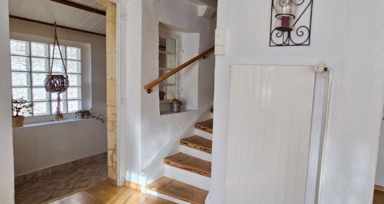 Authentique maison villageoise, Charme et volumes à Boveresse image 11