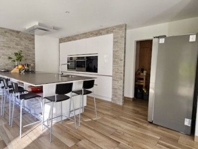 Villa mitoyenne située dans un agréable quartier prisé de Fleurier image 7