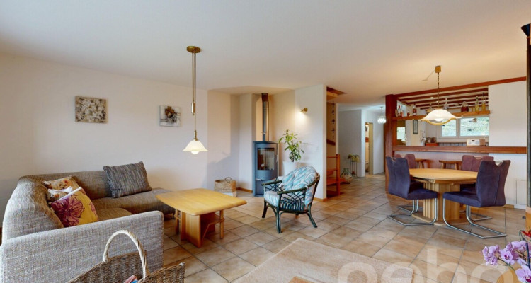 Charmantes 4.5-Zimmer Einfamilienhaus mit ausgebautem Dachstock image 1