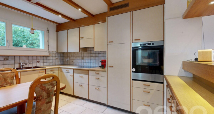 Charmantes 4.5-Zimmer Einfamilienhaus mit ausgebautem Dachstock image 2