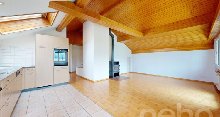 Charmante Dachgeschosswohnung mit Seesicht und zwei Balkonen image 2
