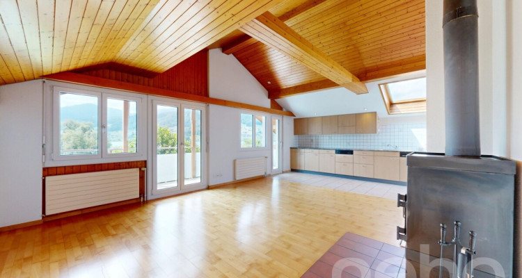 Charmante Dachgeschosswohnung mit Seesicht und zwei Balkonen image 3