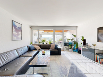 Renoviertes Reihenhaus am Bielersee mit Seesicht und Gartenwiese image 1
