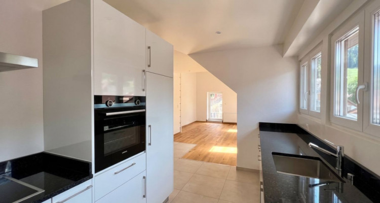 Appartement D - 2,5 pièces avec balcon et mezzanine, à Couvet image 3