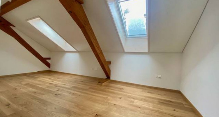 Magnifique appartement spacieux, adapté aux personnes à mobilité réduite, 3 pièces,  dans les  Combles, avec ascenceur image 1