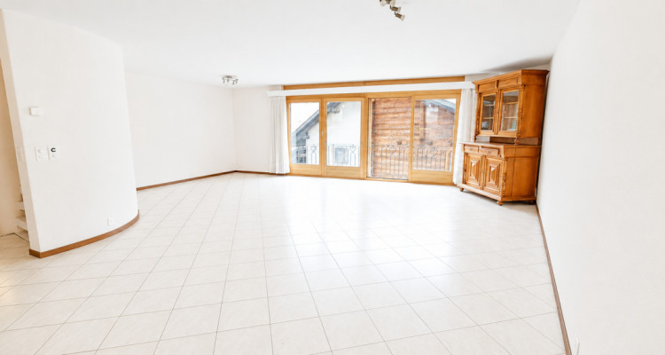 À louer – Superbe maison familiale de 6.5 pièces avec terrasse au cœur de Lens image 2