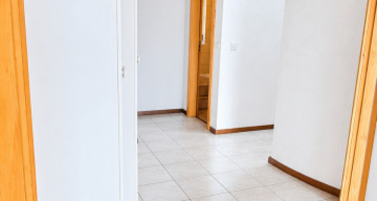 À louer – Superbe maison familiale de 6.5 pièces avec terrasse au cœur de Lens image 6