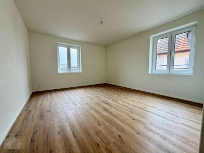 NEUE TOP MODERNE WOHNUNG AN ZENTRALER LAGE image 3