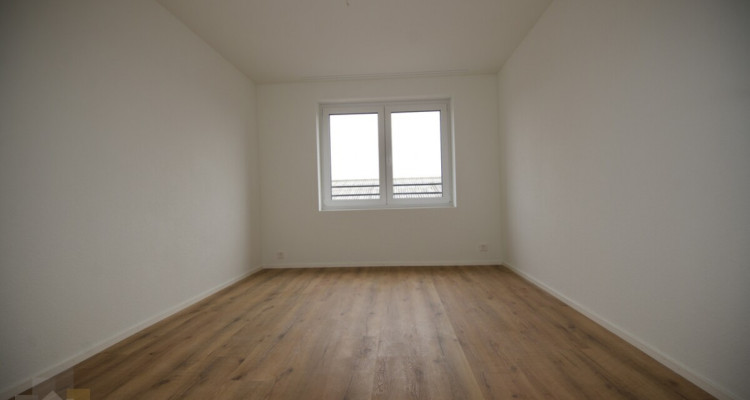 NEUE TOP MODERNE WOHNUNG AN ZENTRALER LAGE image 4