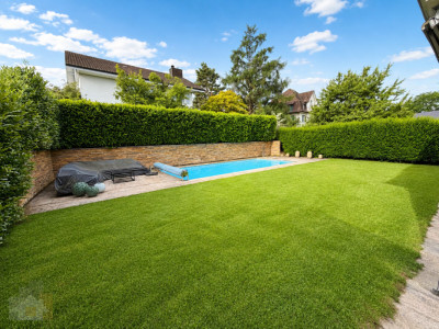 MODERN, FREISTEHEND MIT SEESICHT & BEHEIZBAREM POOL image 3