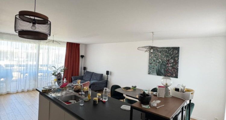 Appartement 4p à Troinex à 3723 image 7