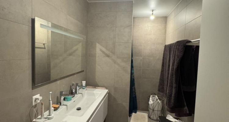 Appartement 4p à Troinex à 3723 image 9