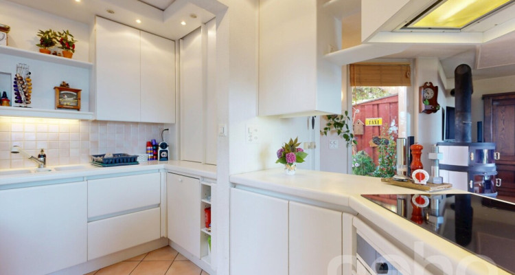 Charmante maison avec grand jardin arboré, et vue sur le Jura! image 4