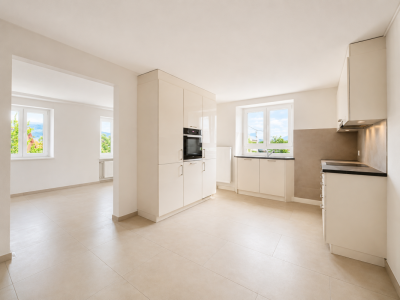 Magnifique 4,5 pièces entièrement rénové de 97 m² au coeur de Rossemaison image 1