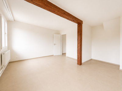 Magnifique 4,5 pièces entièrement rénové de 97 m² au coeur de Rossemaison image 3