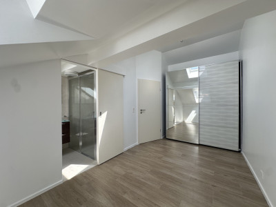 Appartement en triplex dans maison villageoise de caractère image 6