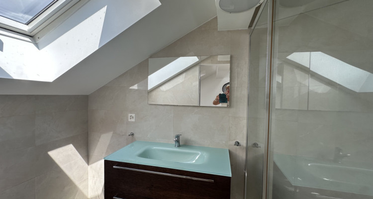 Appartement en triplex dans maison villageoise de caractère image 7