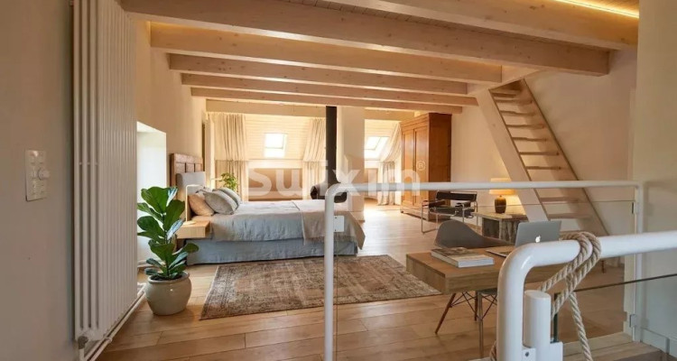 Beautiful house with garden image 6