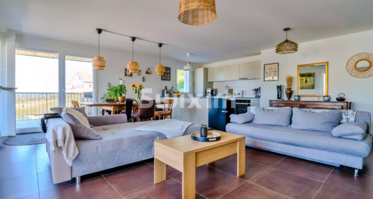 Exclusivité ! Vivez dans un village & confort : Appartement 5.5 pièces, moderne avec grande terrasse, moins de 7 minutes de la gare ! image 1