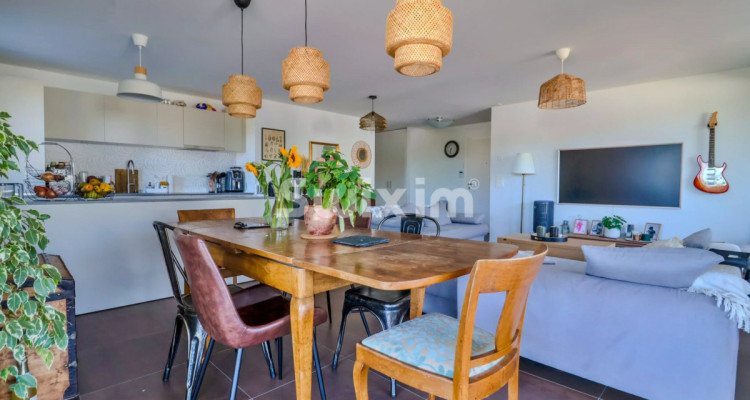 Exclusivité ! Vivez dans un village & confort : Appartement 5.5 pièces, moderne avec grande terrasse, moins de 7 minutes de la gare ! image 3
