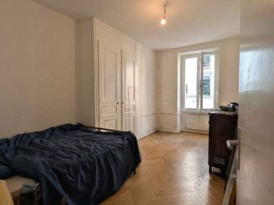 BEL APPARTEMENT 4 PIÈCES AU CENTRE DE GENÈVE image 7