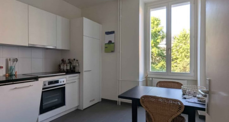 BEL APPARTEMENT 4 PIÈCES AU CENTRE DE GENÈVE image 5