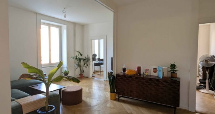 BEL APPARTEMENT 4 PIÈCES AU CENTRE DE GENÈVE image 1