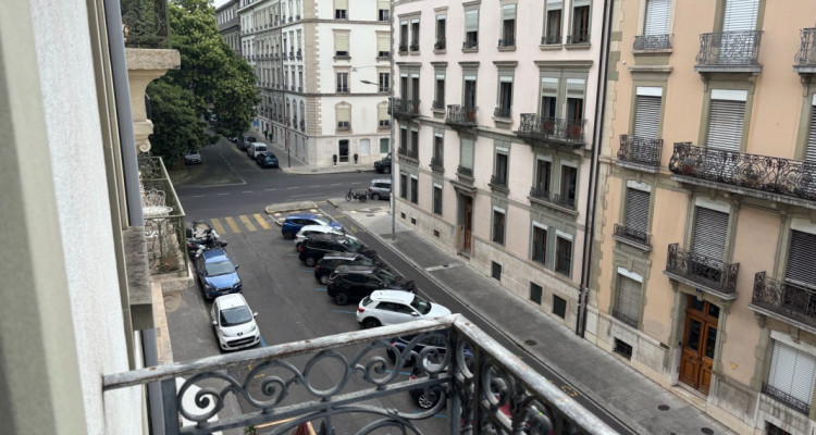 Très charmant 4 pièces dans le quartier de Plainpalais. Beaucoup de cachet! image 6