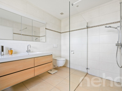Luxus-Penthouse mit privatem Wellnessbereich image 7
