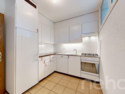 Praktische 4-Zimmerwohnung mit grossem Balkon im Längi-Quartier image 4