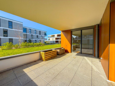 En France, Village-Neuf : Appartement 4 Pièces de Standing image 8