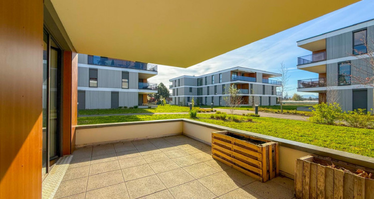 En France, Village-Neuf : Appartement 4 Pièces de Standing image 7