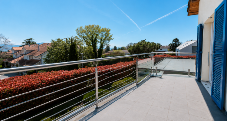 CRANS | Villa familiale de 240 m² avec 6 chambres et 7 stationnements image 4