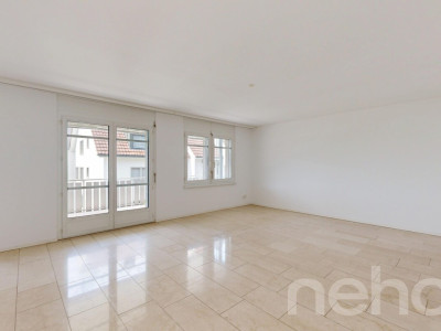 Helle 4.5-Zimmer-Wohnung mit Südbalkon in Volketswil image 2